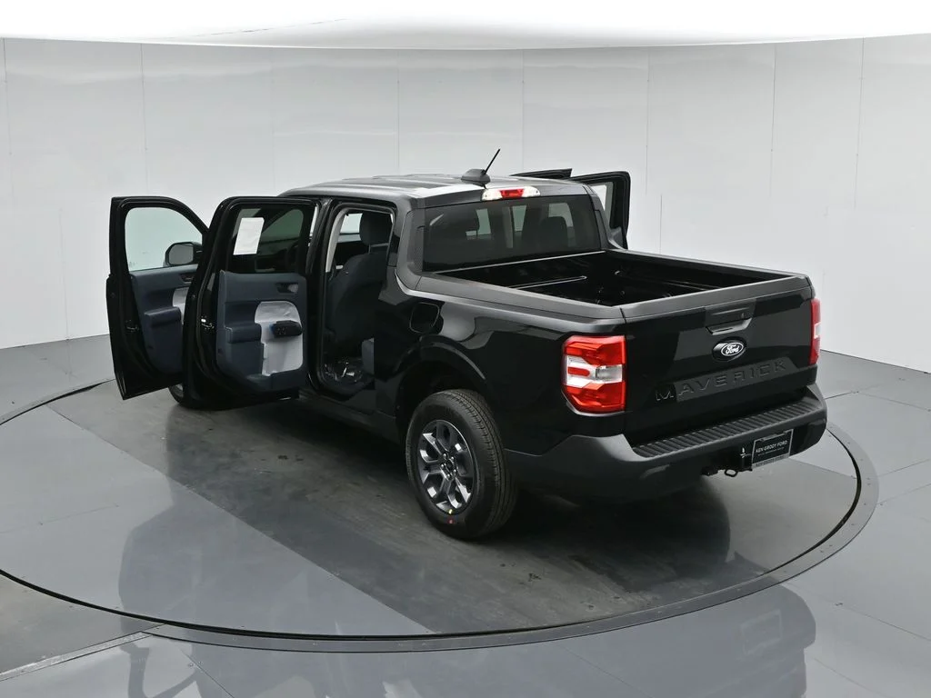 New 2026 Black Ford XLT image 36