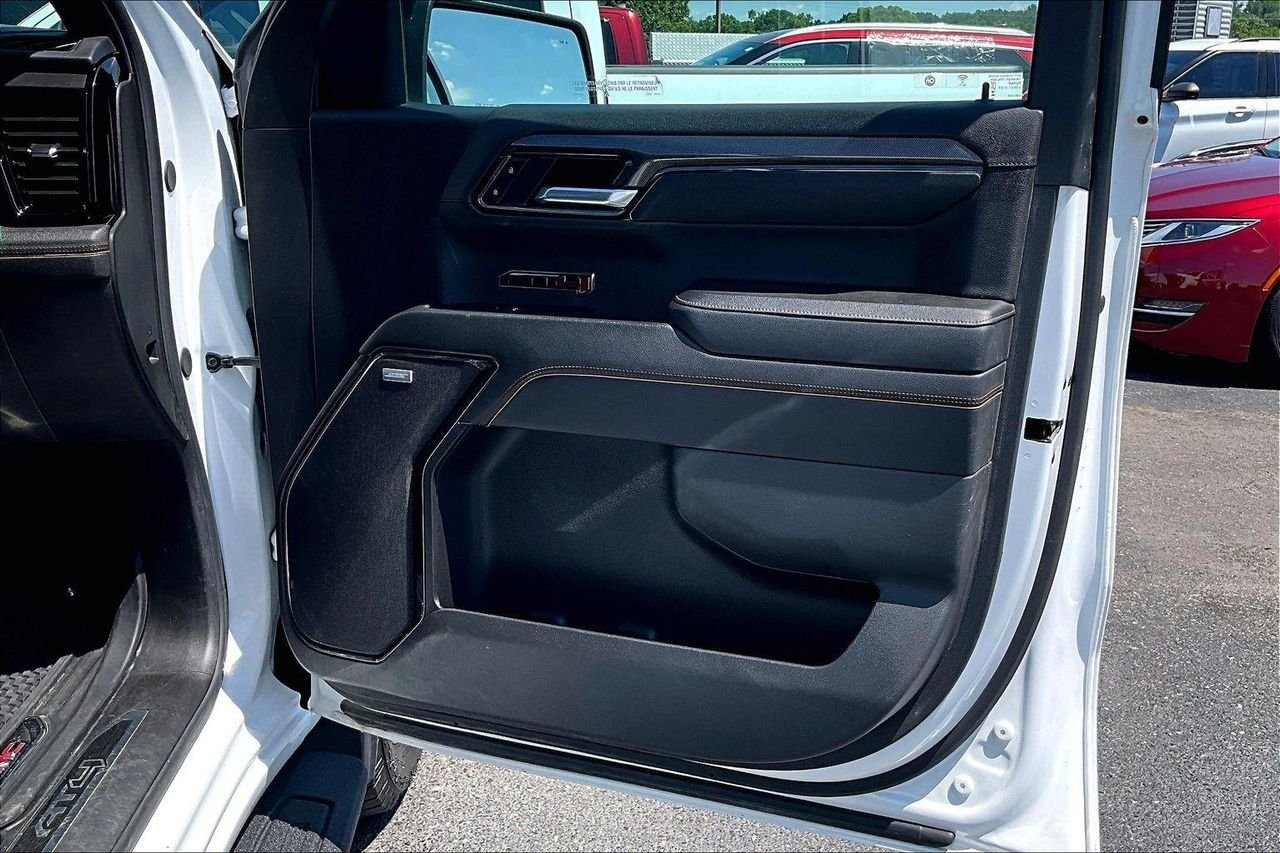 Used 2024 Summit White GMC AT4 image 30
