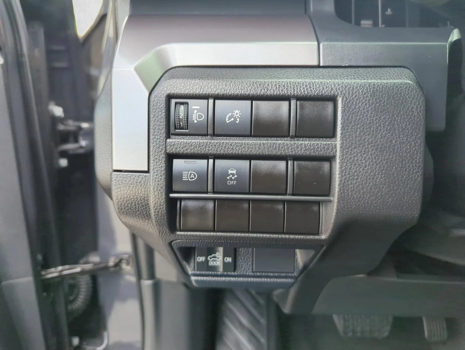 Used 2025 Underground Toyota SR5 image 16
