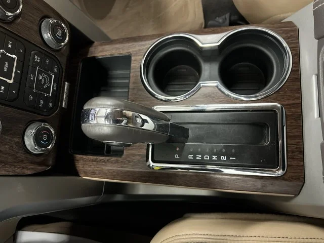 2014 Ford F-150 Lariat - Photo 16