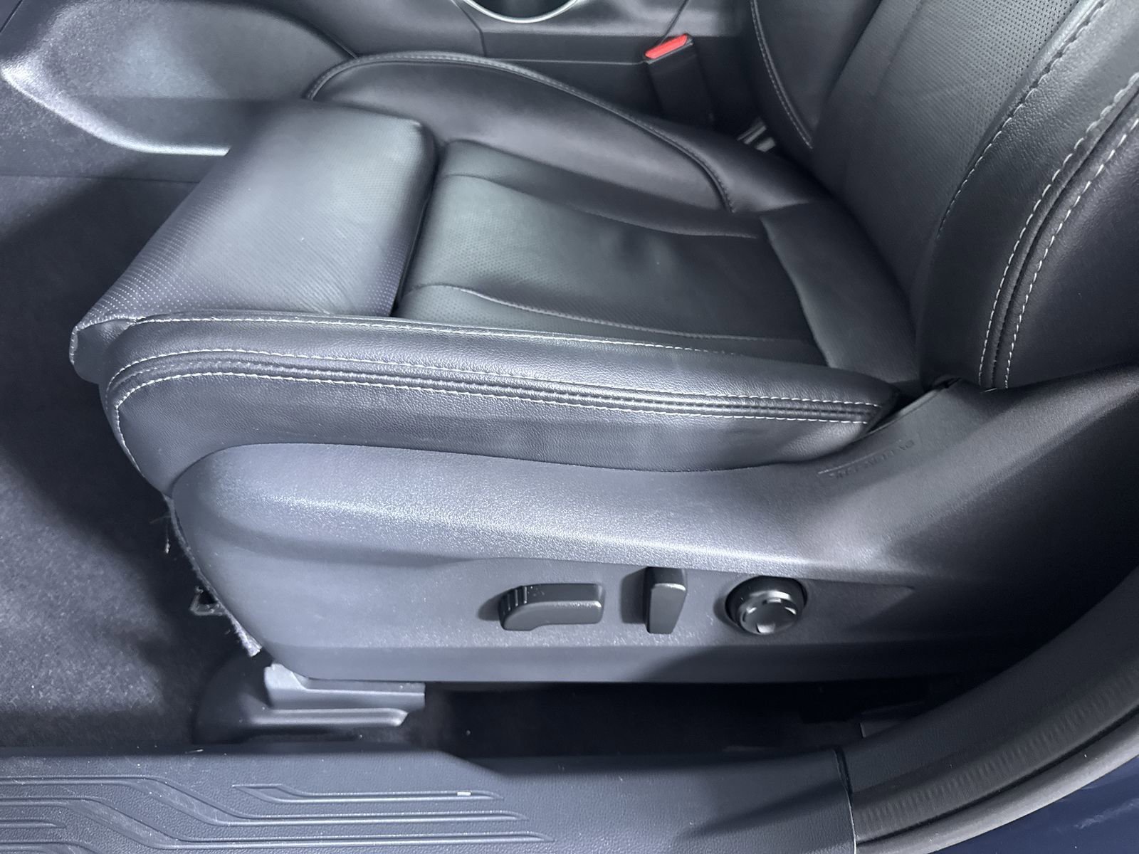 2025 Subaru Outback Limited - Photo 13