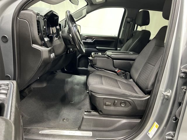 Used 2024 Gray Chevrolet LT image 5