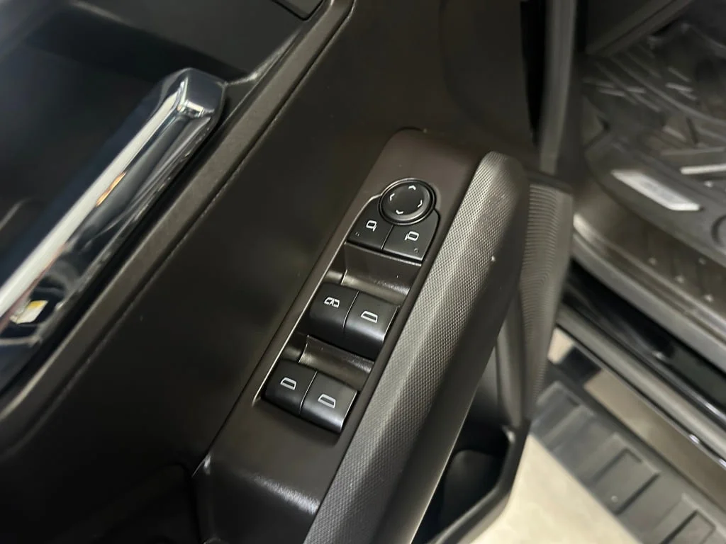 Certified Used 2026 Onyx Black GMC Elevation image 8