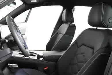 2026 Volkswagen Atlas Cross Sport SE w/Tech - Photo 32
