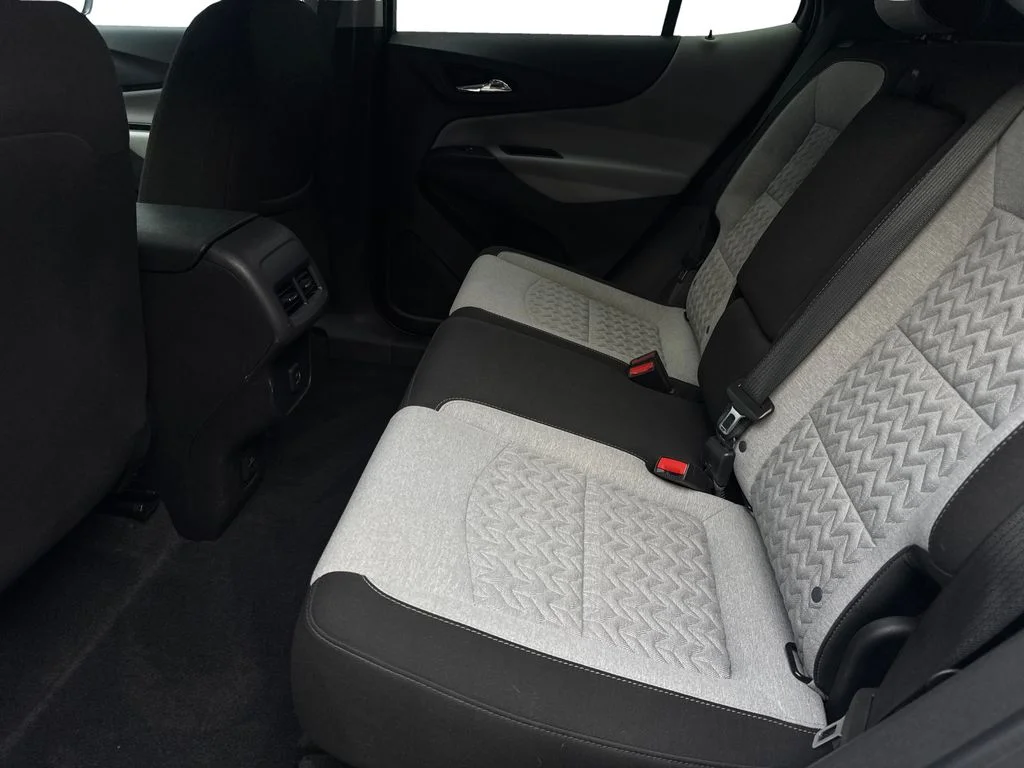 Used 2024 White Chevrolet LT image 34