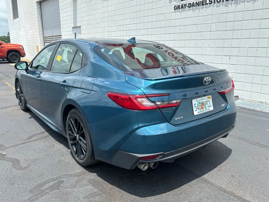 Used 2025  Toyota SE image 6