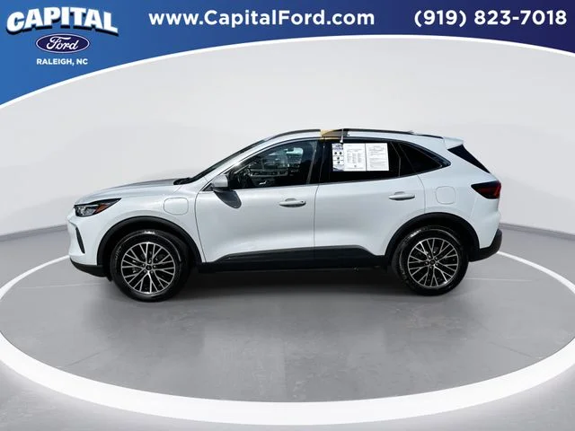 Used 2025 Silver Ford Base image 5
