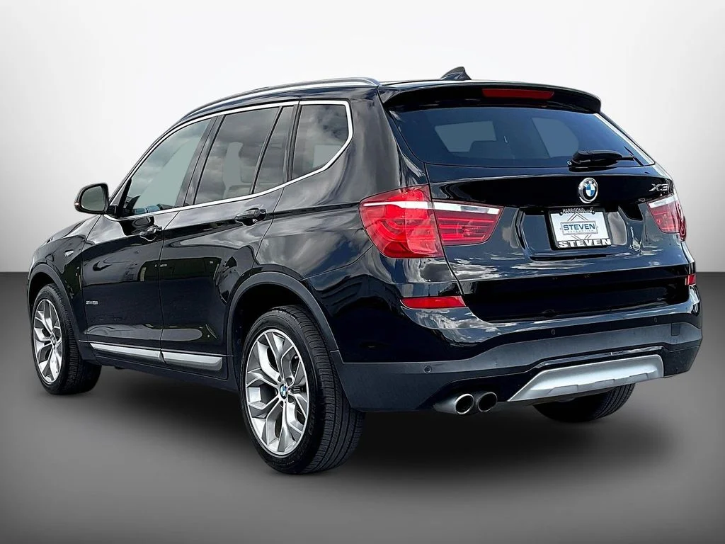 Used 2017 Black BMW sDrive28i image 4