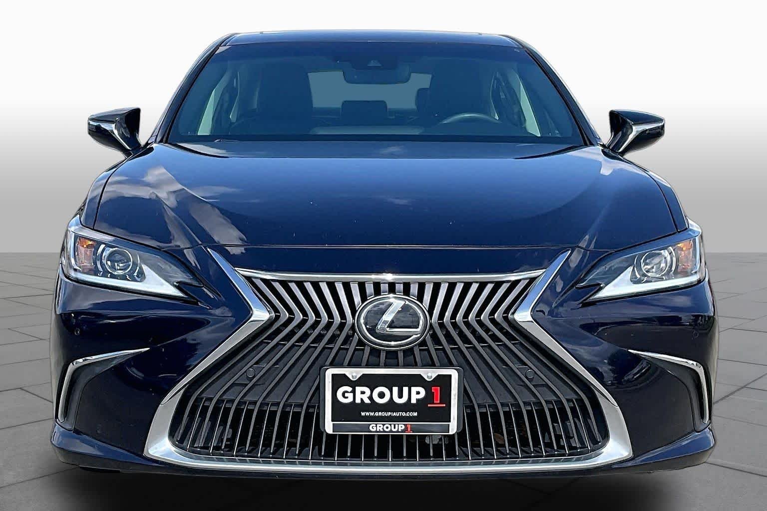 Used 2020 Nightfall Mica Lexus  image 4