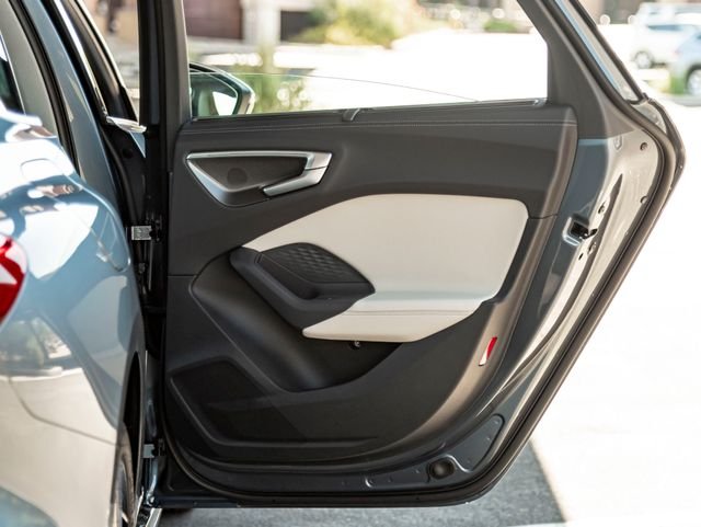 Used 2025 Horizon Blue Metallic Audi  image 33
