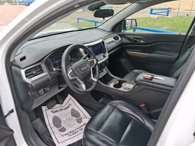 Used 2021 White GMC SLE image 10