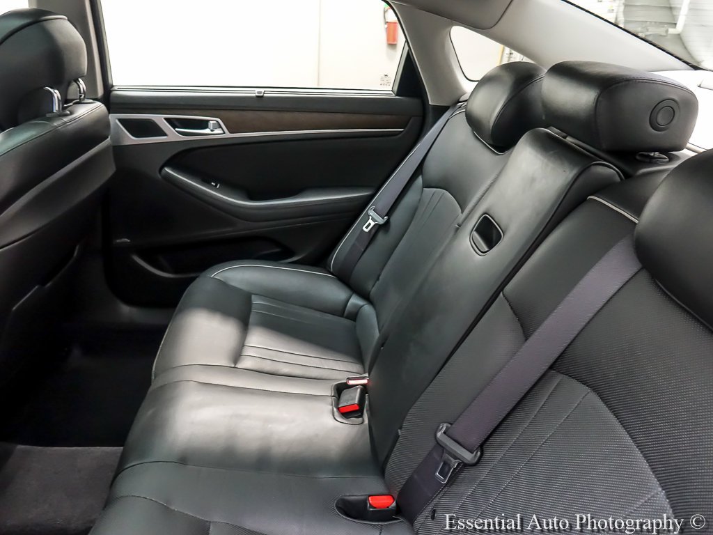 Used 2015 Gray Hyundai 3.8 image 13