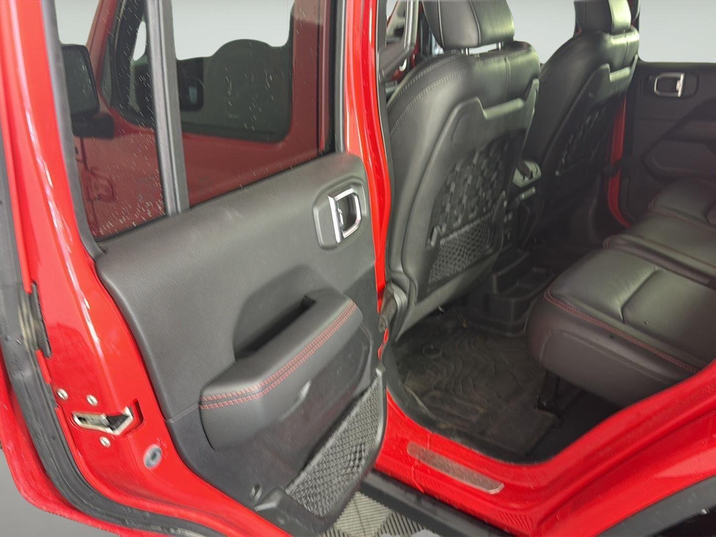 Used 2022 Firecracker Red Clearcoat Jeep Unlimited Rubicon image 12