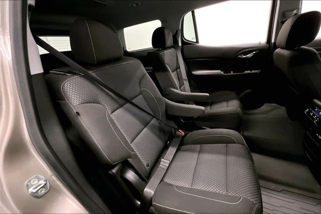 Used 2023 Light Stone Metallic GMC SLE image 25