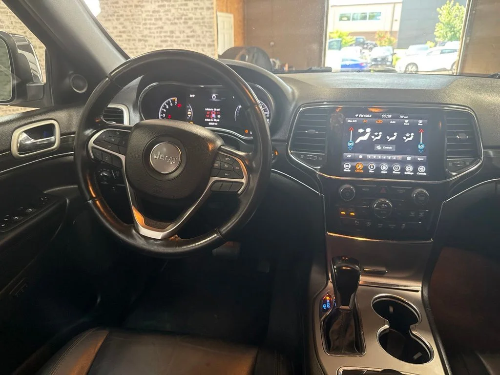 Used 2022 White Jeep Limited image 15