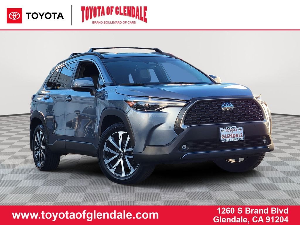 Pre-Owned 2024 Toyota Corolla Cross XLE 4D Sport Utility in