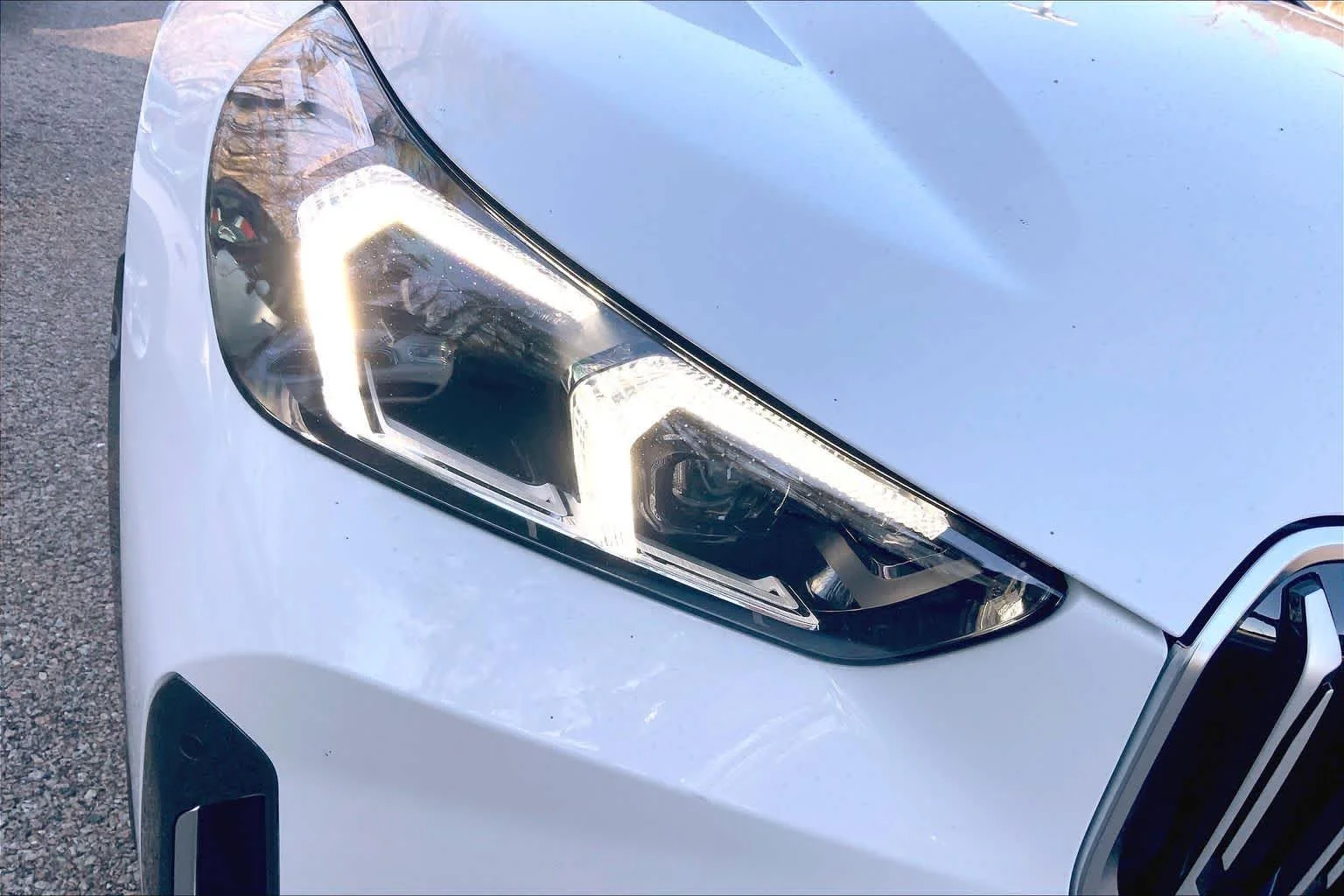 Used 2026 Alpine White BMW xDrive28i image 13