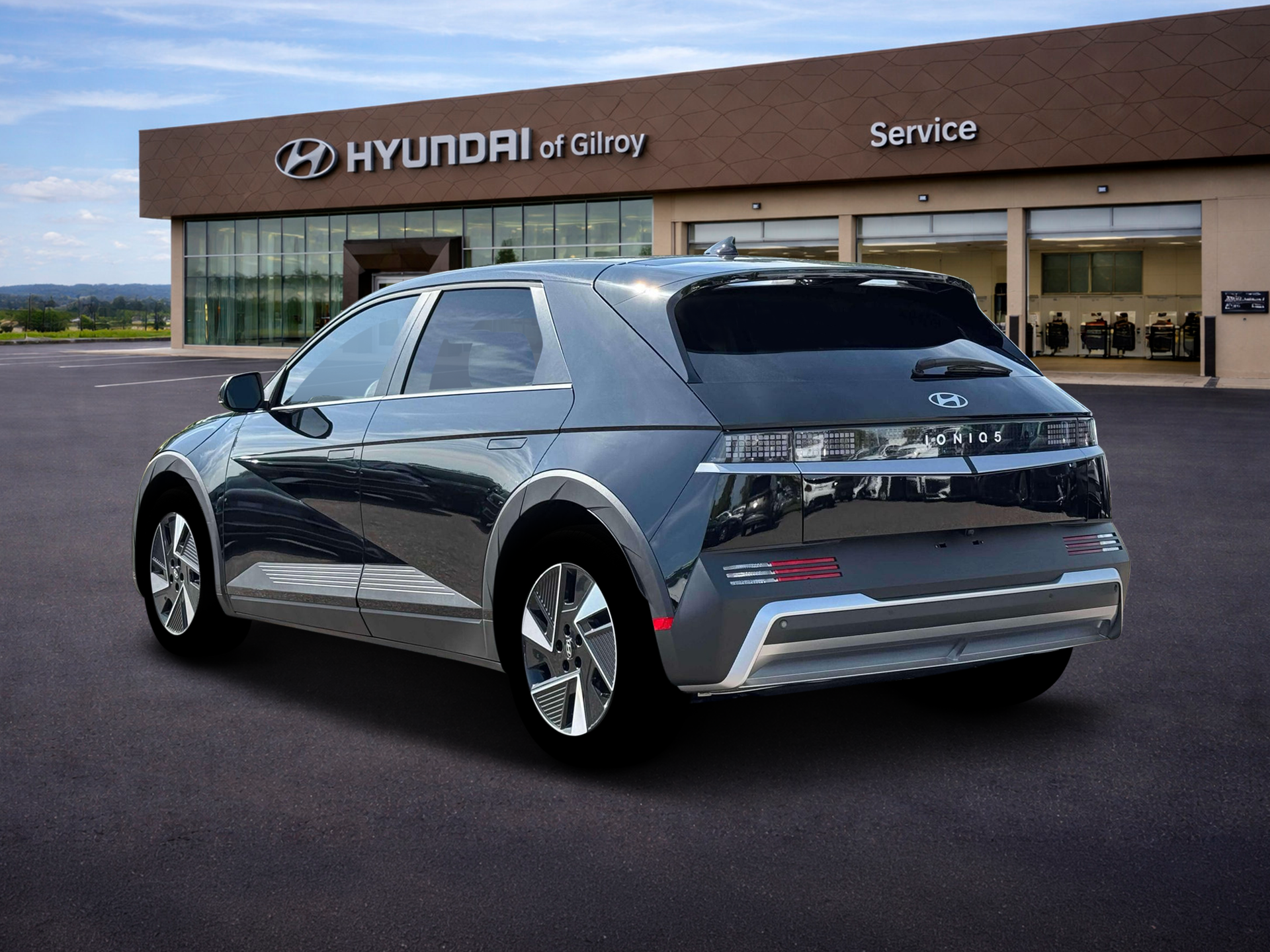New 2025 Black Hyundai SE Standard Range image 5