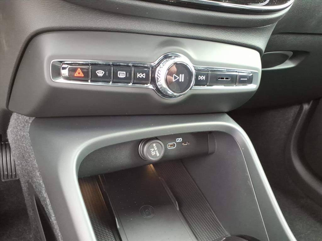 New 2026 Vapour Grey Volvo Ultra Black Edition image 20