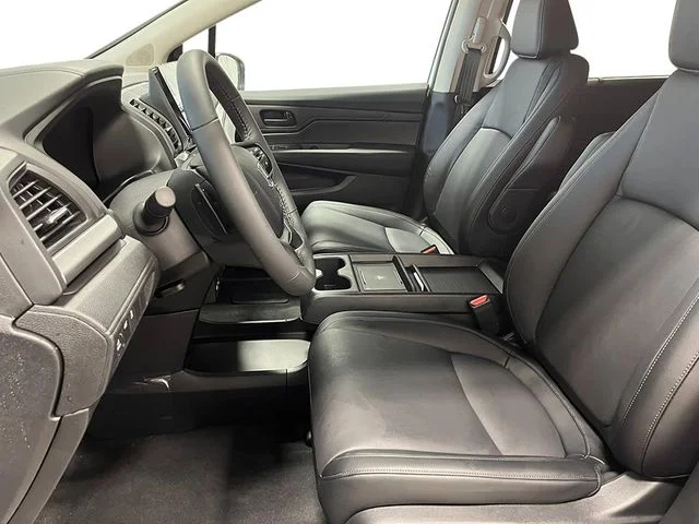 2026 Honda Odyssey EX-L - Photo 13