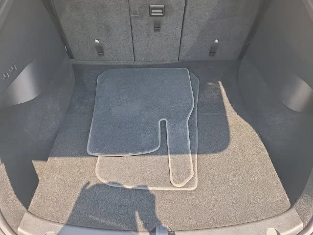 Used 2021 White Tesla Long Range image 9