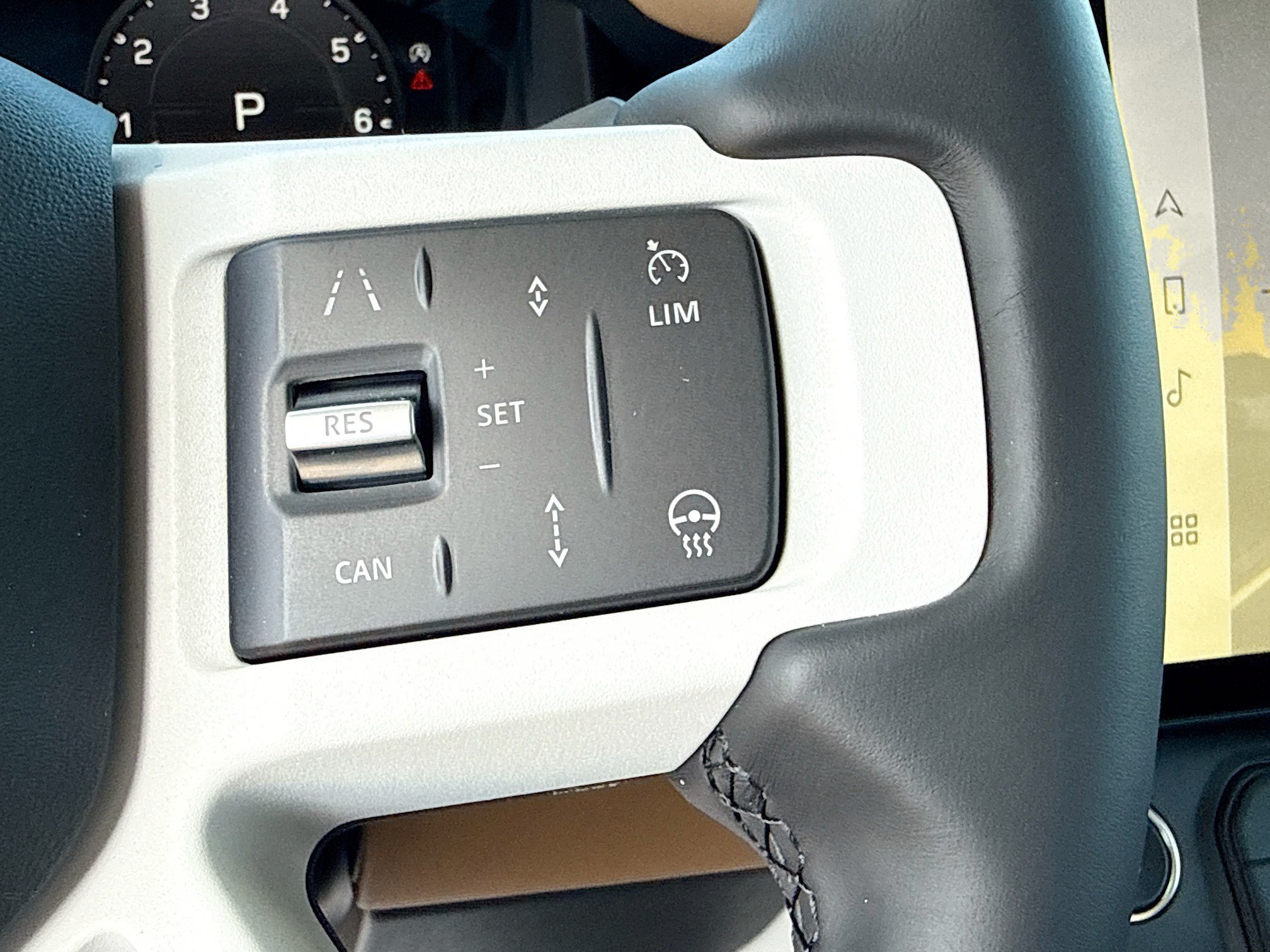 New 2026 Gondwana Stone LAND ROVER X-Dynamic SE image 38
