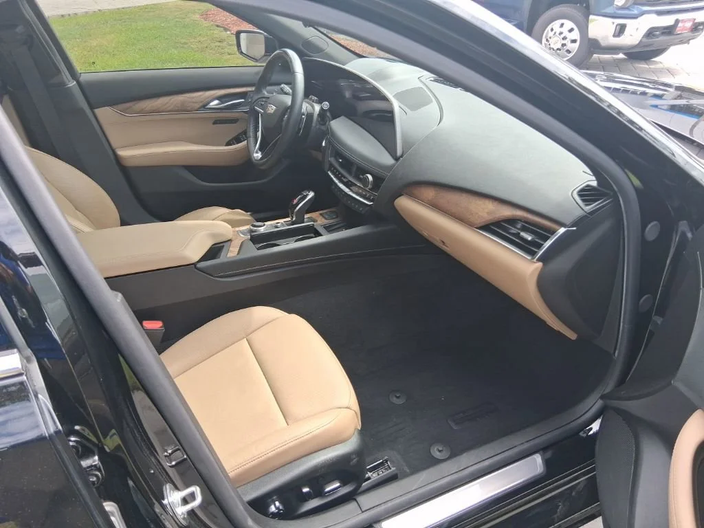 Used 2025 Black Raven Cadillac Premium Luxury image 11