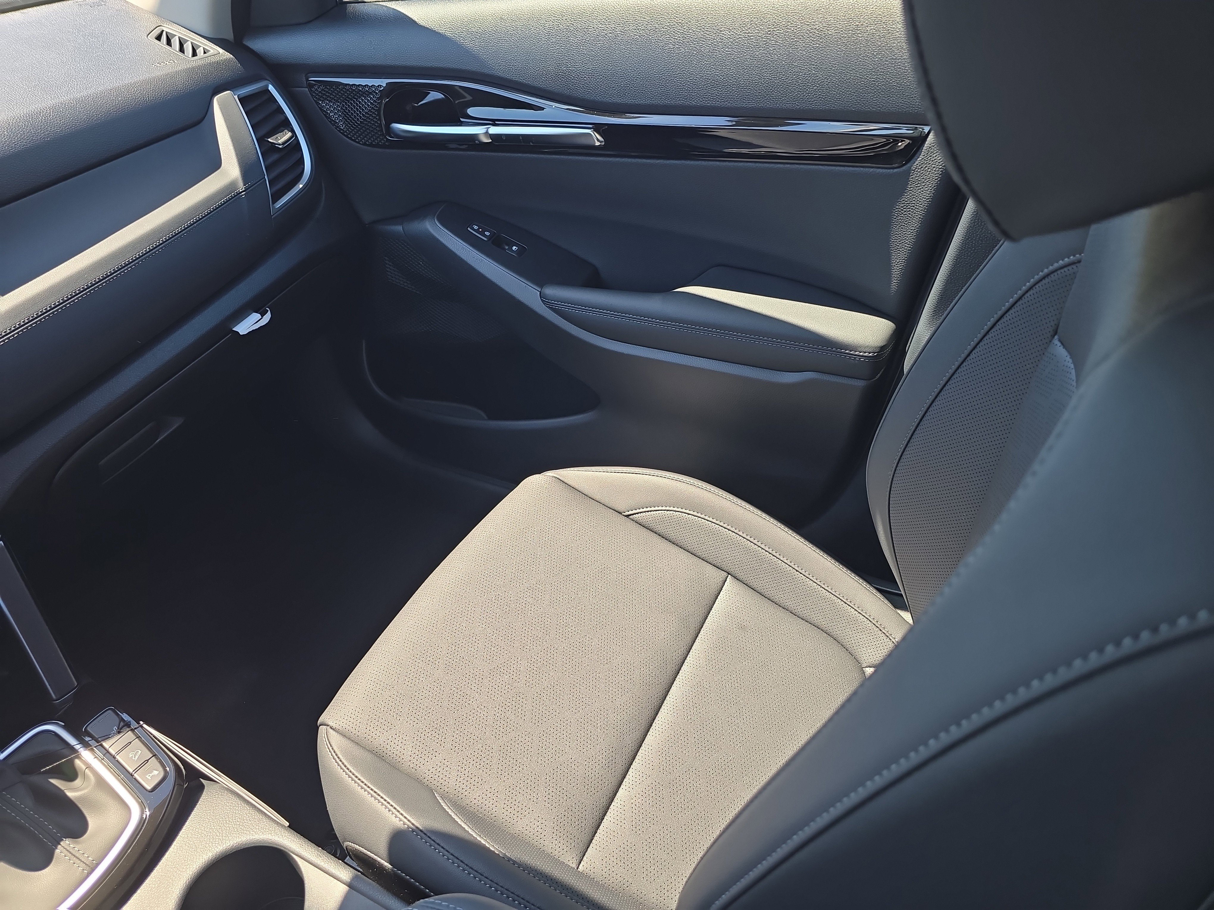New 2026 Gravity Gray Kia EX image 15