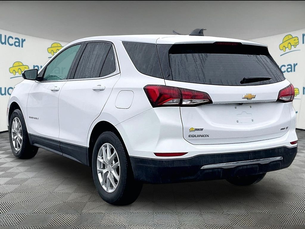 Used 2022 White Chevrolet LT image 4