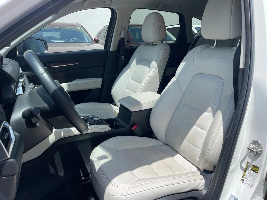Used 2019 Snowflake White Pearl Mica Mazda Grand Touring image 14