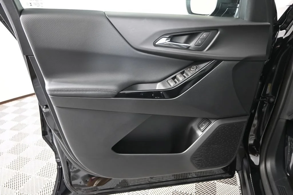 2026 Chevrolet Equinox LT - Photo 18
