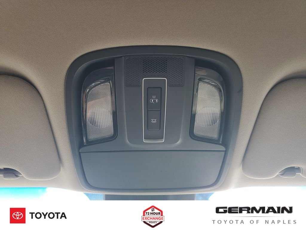 Used 2019 White Kia EX image 36