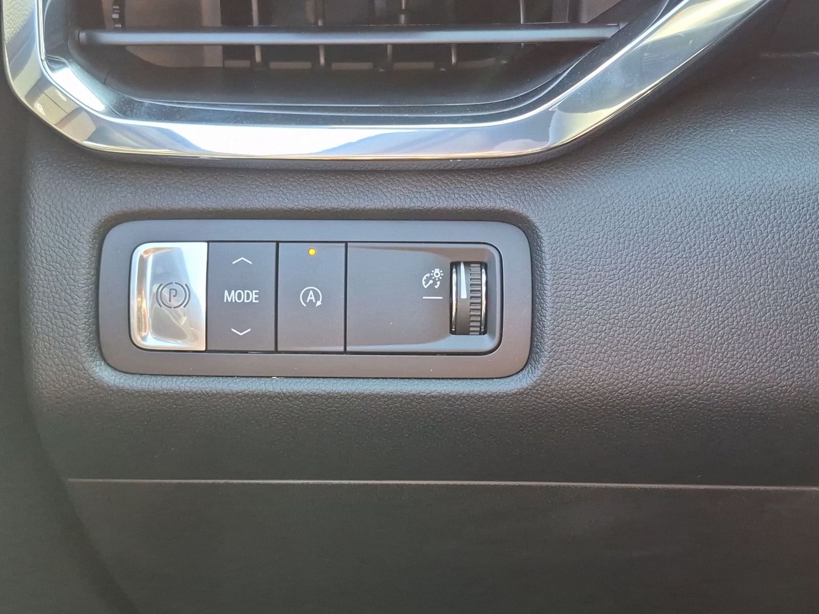 2026 GMC Acadia Elevation - Photo 17