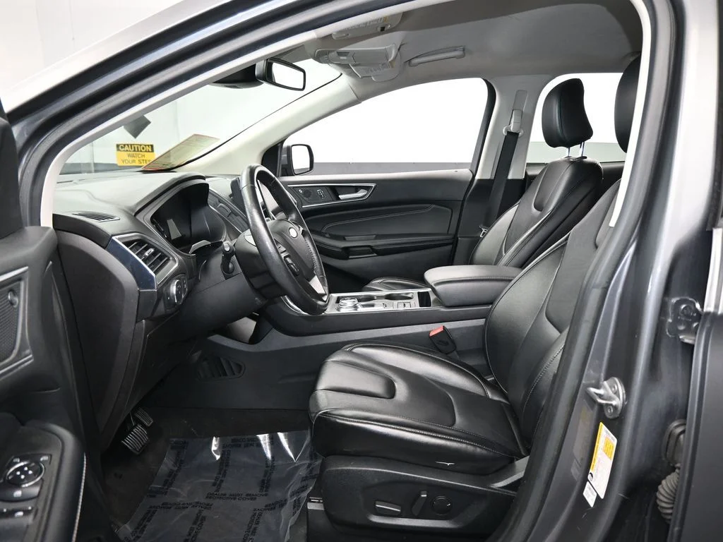 Used 2022 Gray Metallic Ford Titanium image 11