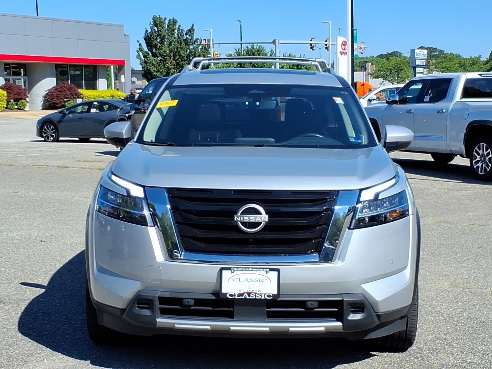 Used 2024 Super Black Nissan SL image 2