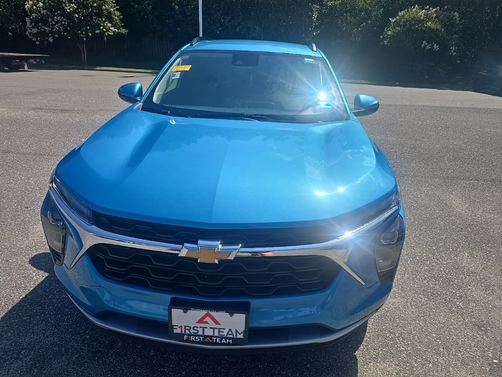 Used 2025 Blue Chevrolet LT image 2