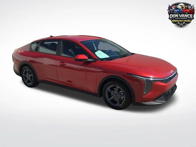 Used 2025 Red Kia LXS image 7