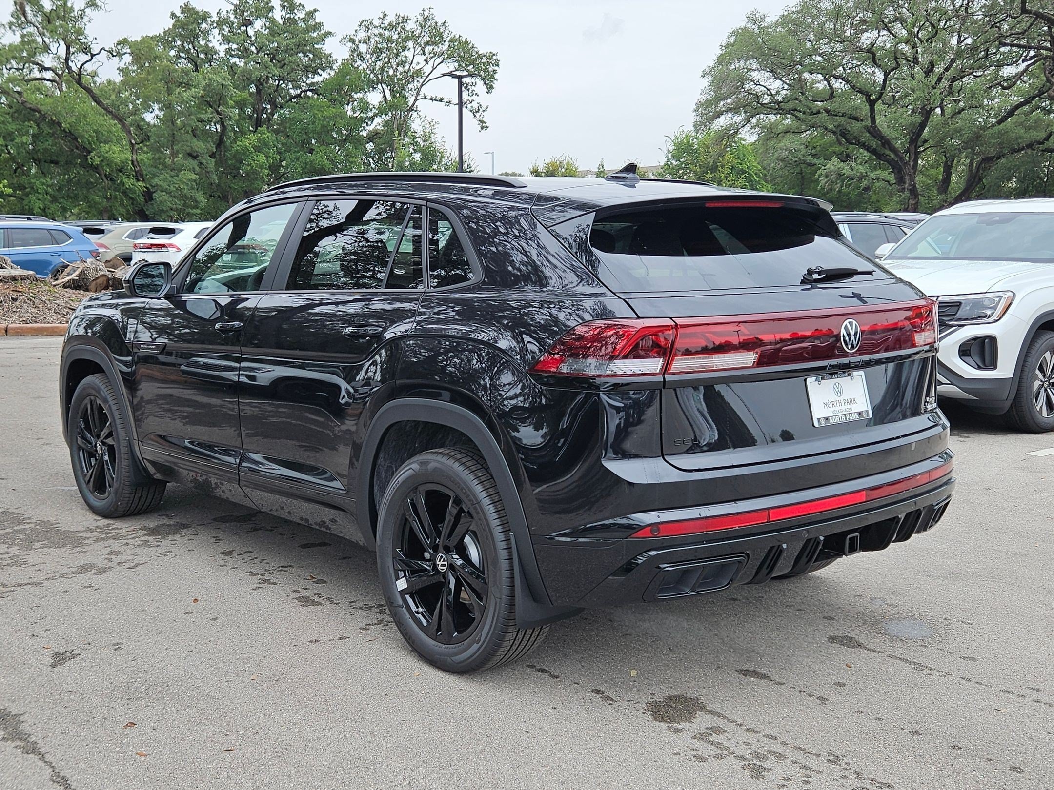 New 2026 Deep Black Pearl Volkswagen 2.0T SEL R-Line Black image 3