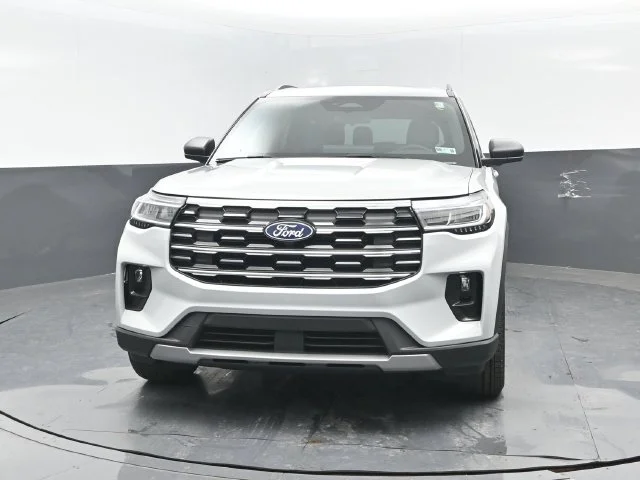 New 2027 Avalanche Gray Ford Active image 23