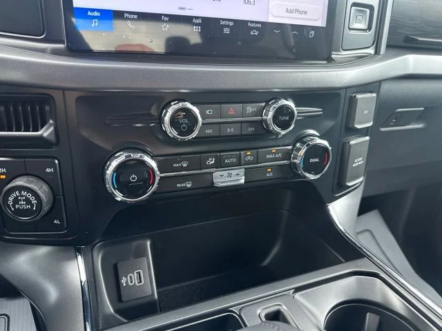 New 2026 Agate Black Metallic Ford XLT image 39