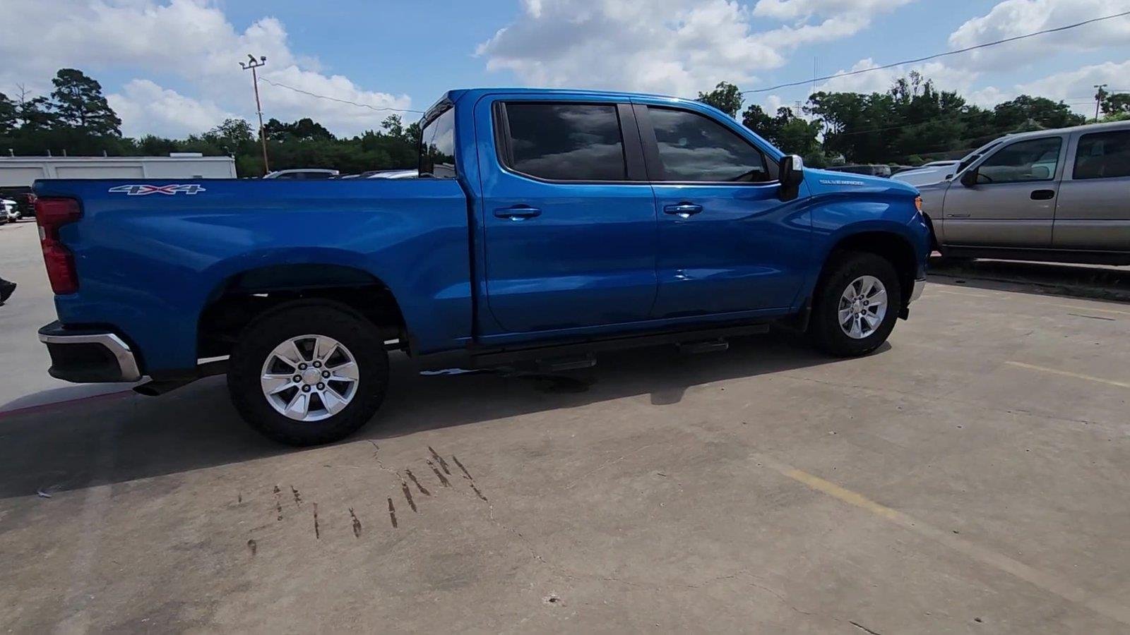 2022 Chevrolet Silverado 1500 LT - Photo 9