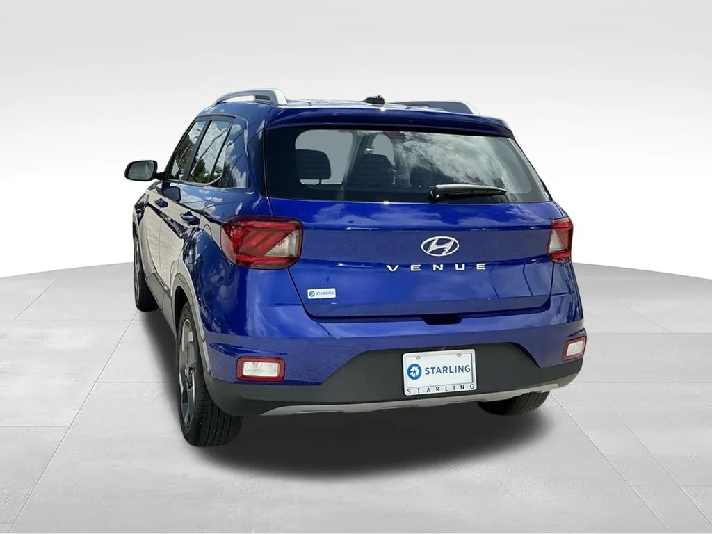 Used 2025 Blue Hyundai SEL image 4