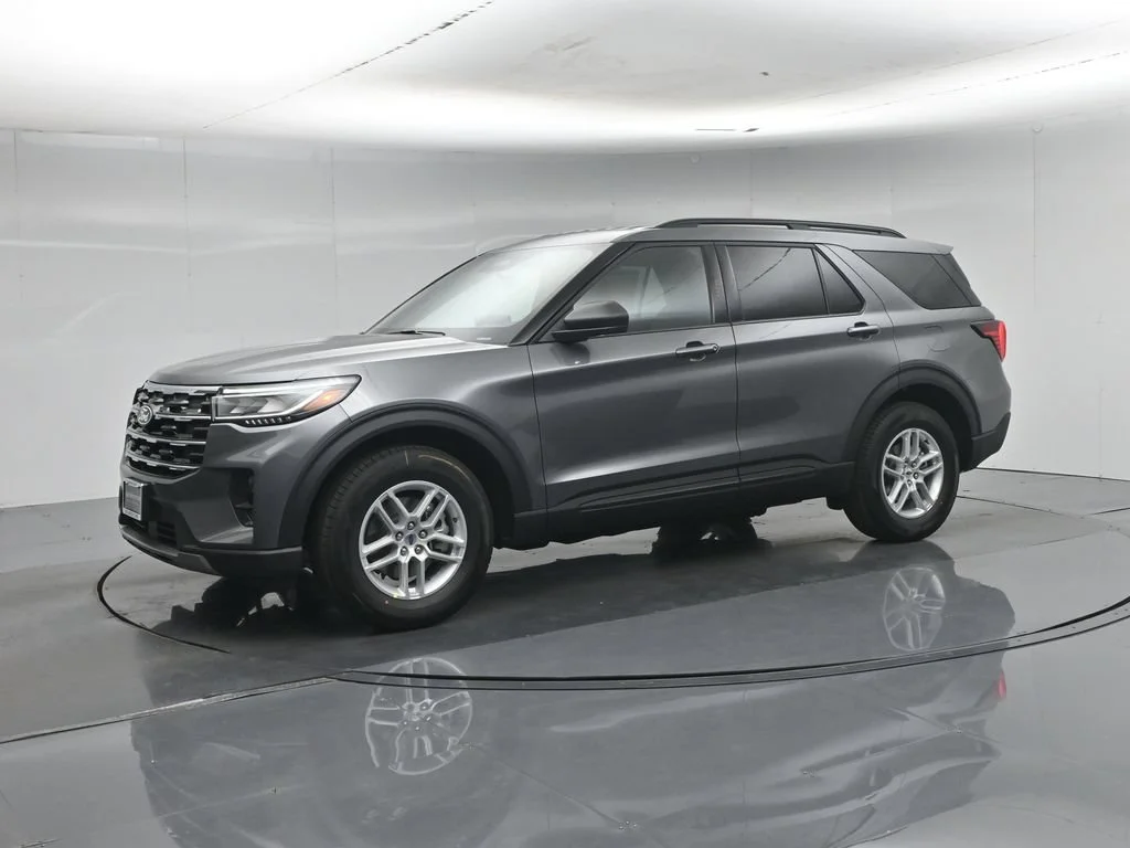 New 2027 Carbonized Gray Metallic Ford Active image 28