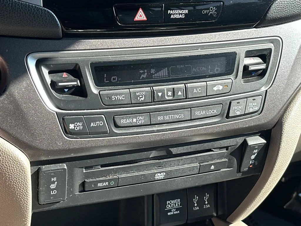 Used 2016  Honda EX-L image 38