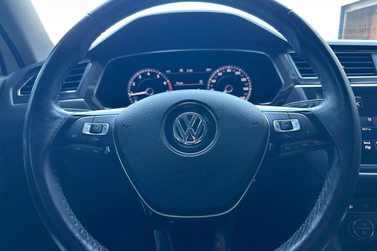 Used 2018 Pure White Volkswagen SEL Premium image 24