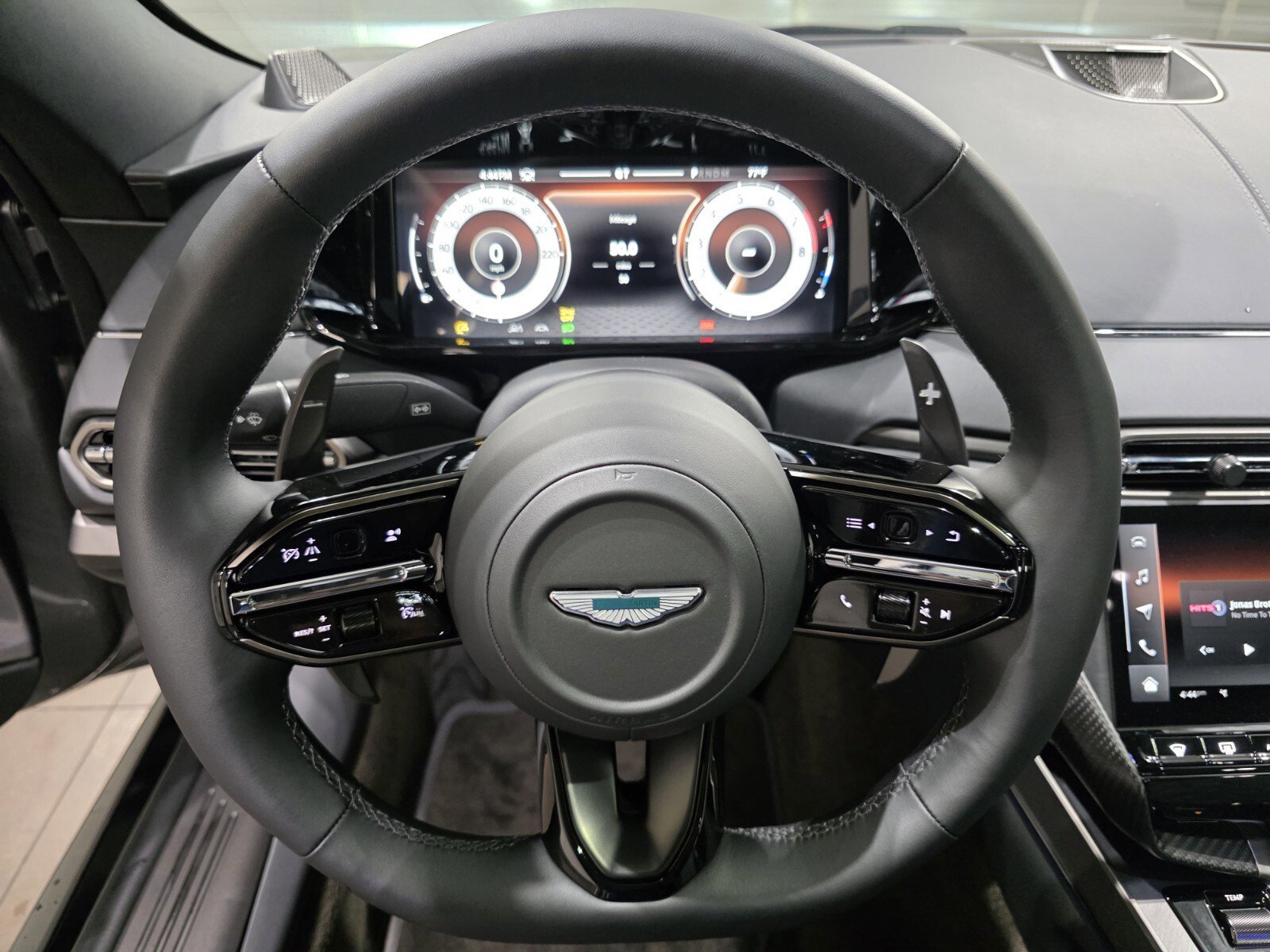 2026 Aston Martin Vanquish Base - Photo 11