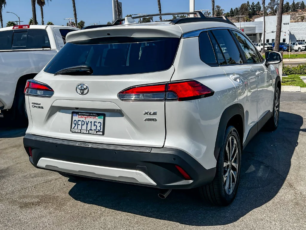 Used 2023 Beige Toyota XLE image 6