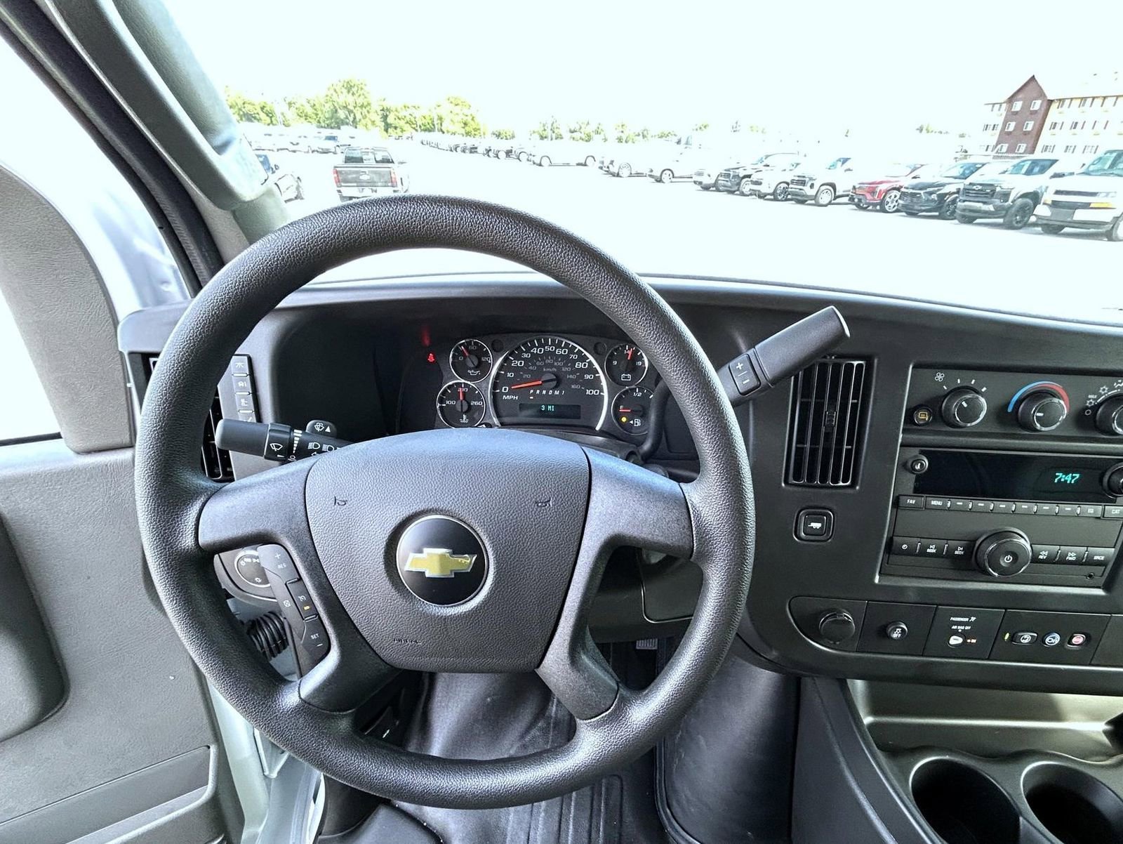 2025 Chevrolet Express Cargo Work Van - Photo 13