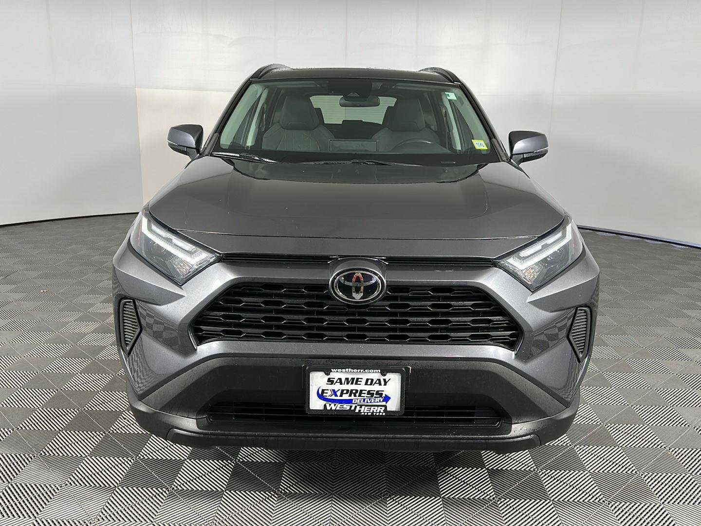 Used 2022 Magnetic Gray Metallic Toyota XLE image 3