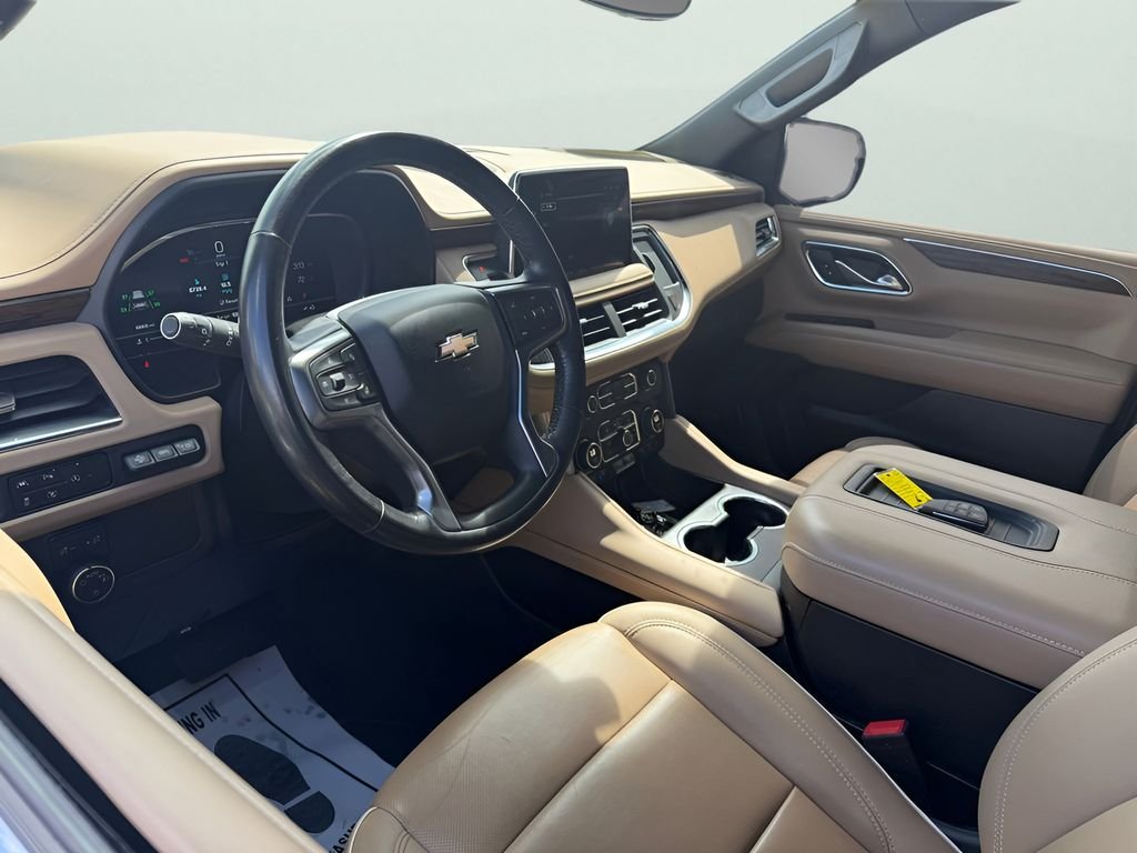 Used 2023 Iridescent Pearl Tricoat Chevrolet Premier image 14